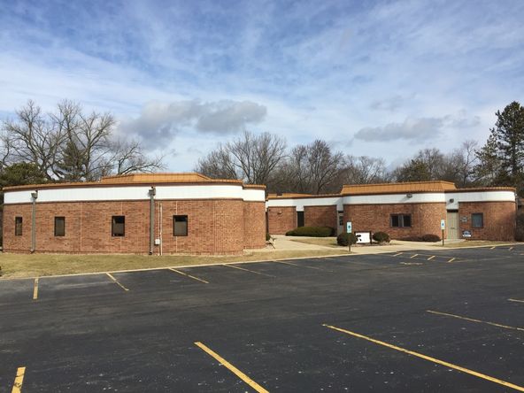 5016 N University St, Peoria, IL 61614